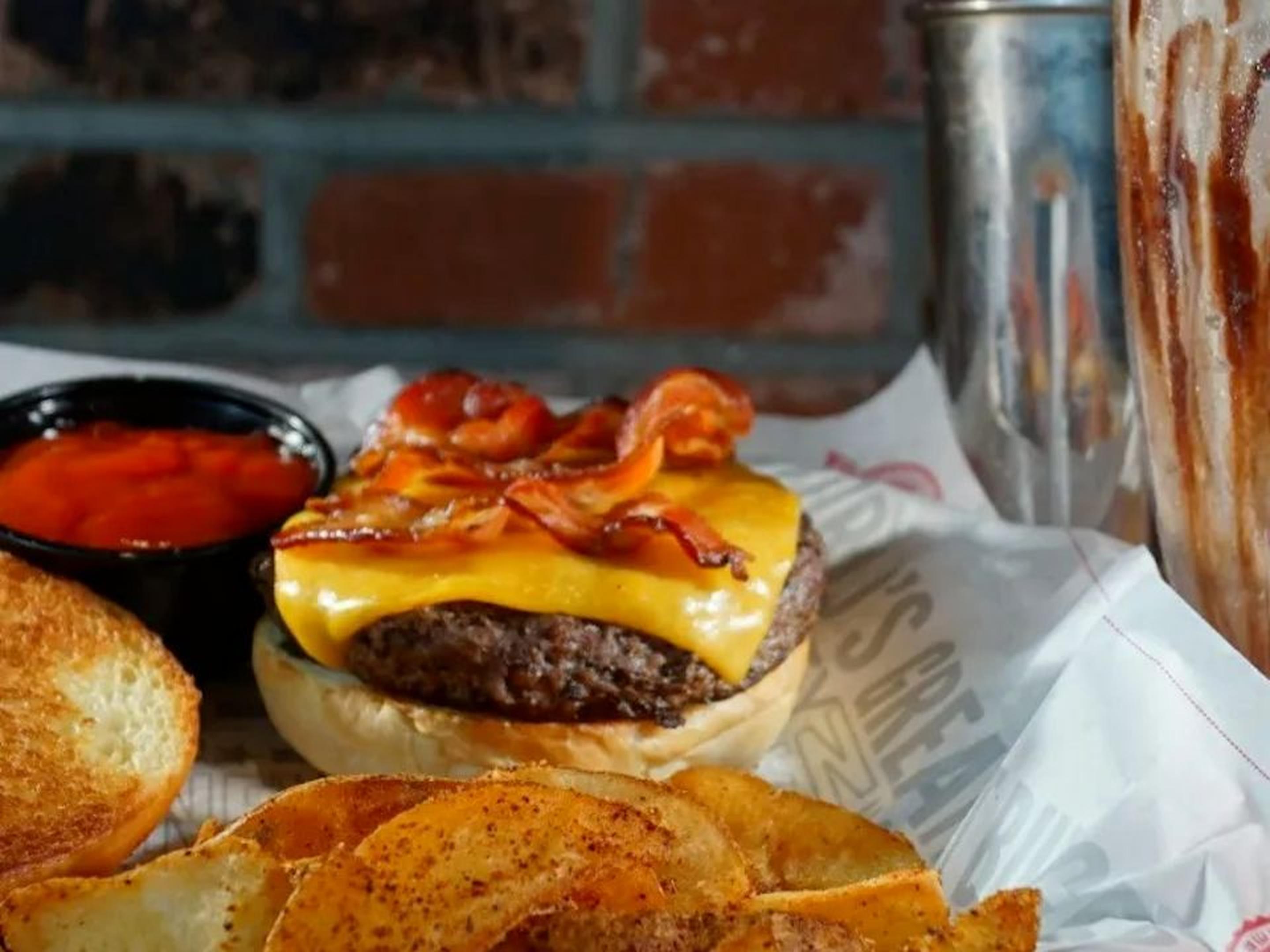 2/3lb Bacon Chz Burger