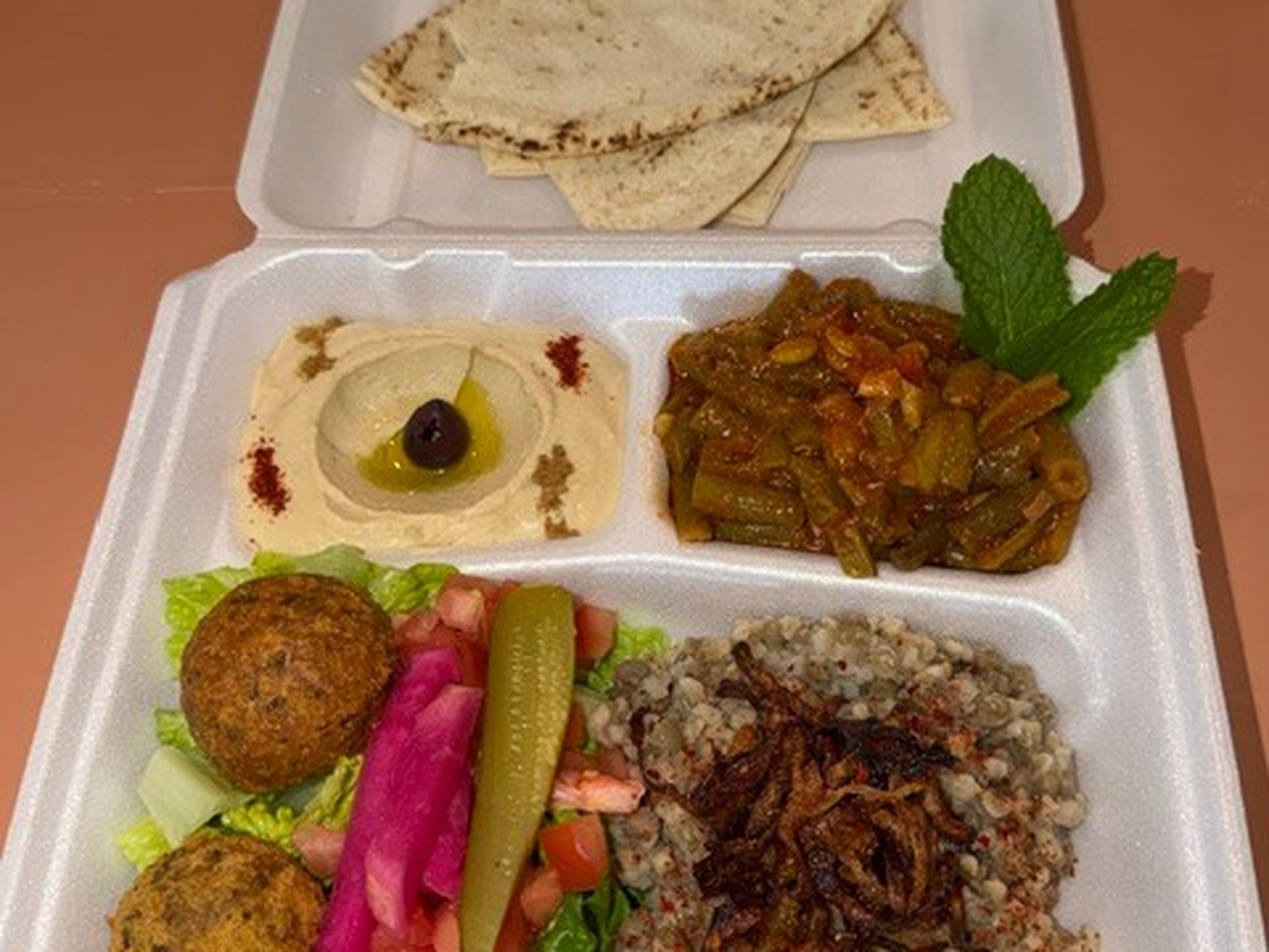 Mama's Fresh Veggie Plate