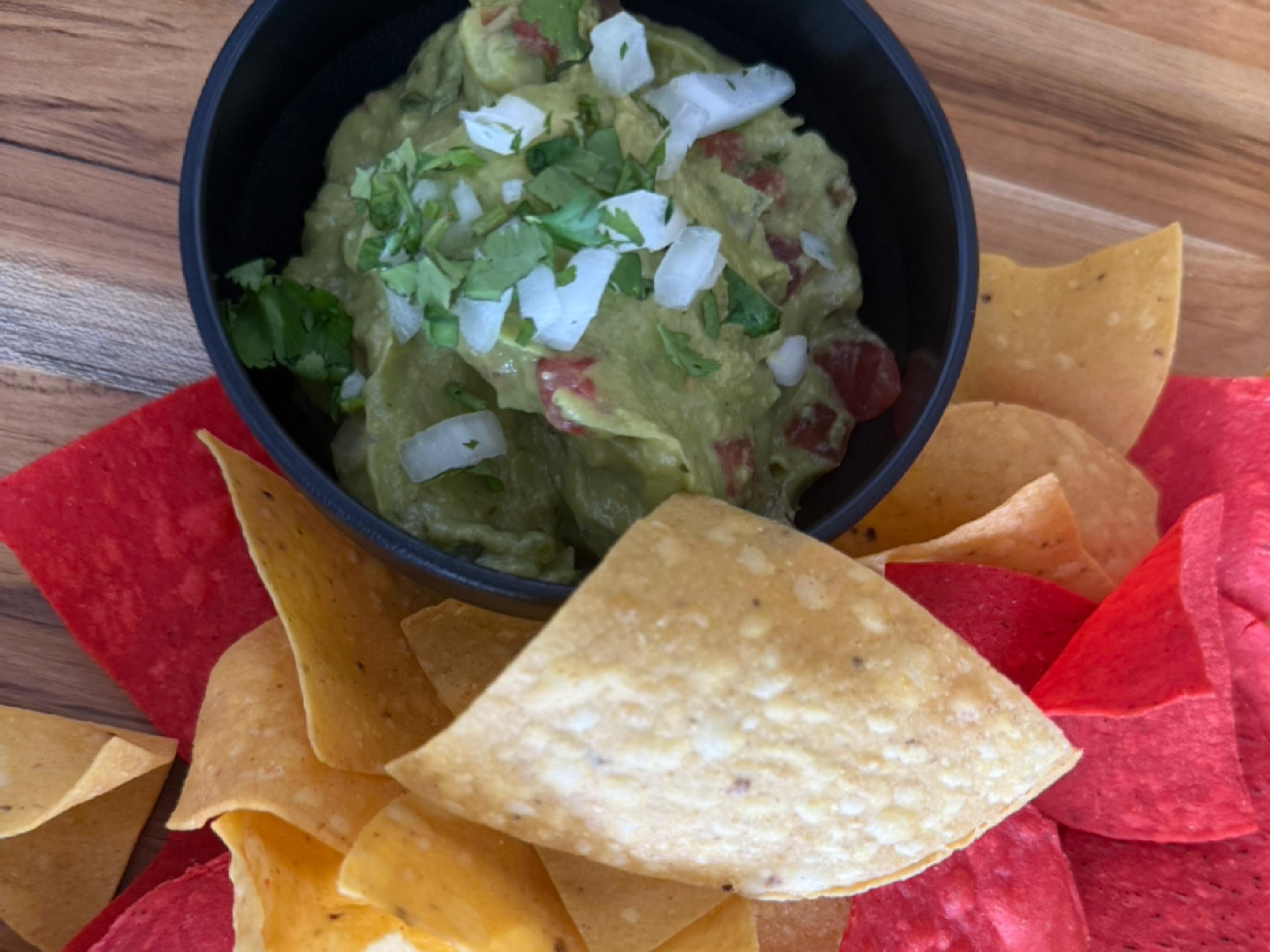 Chips & Guacamole 8oz