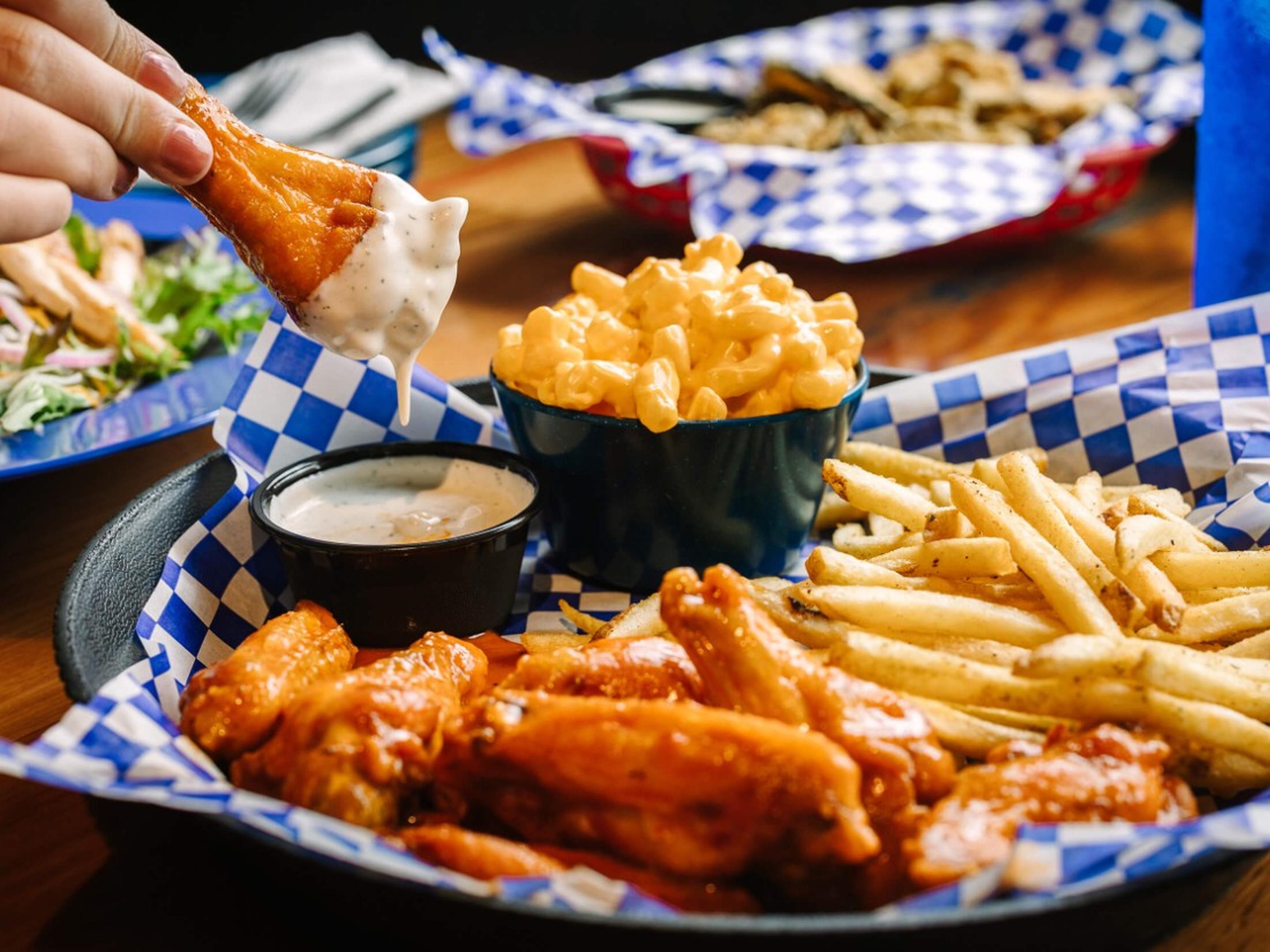 Jumbo Wing Platter