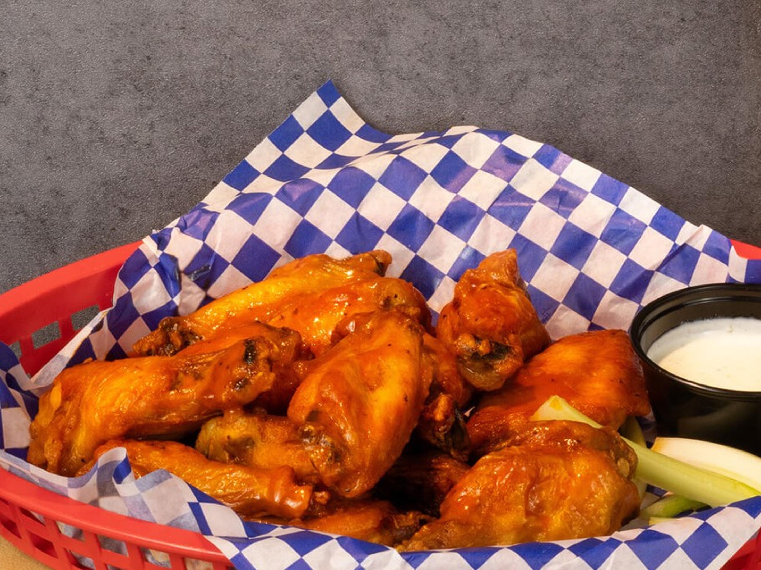 12 Wings