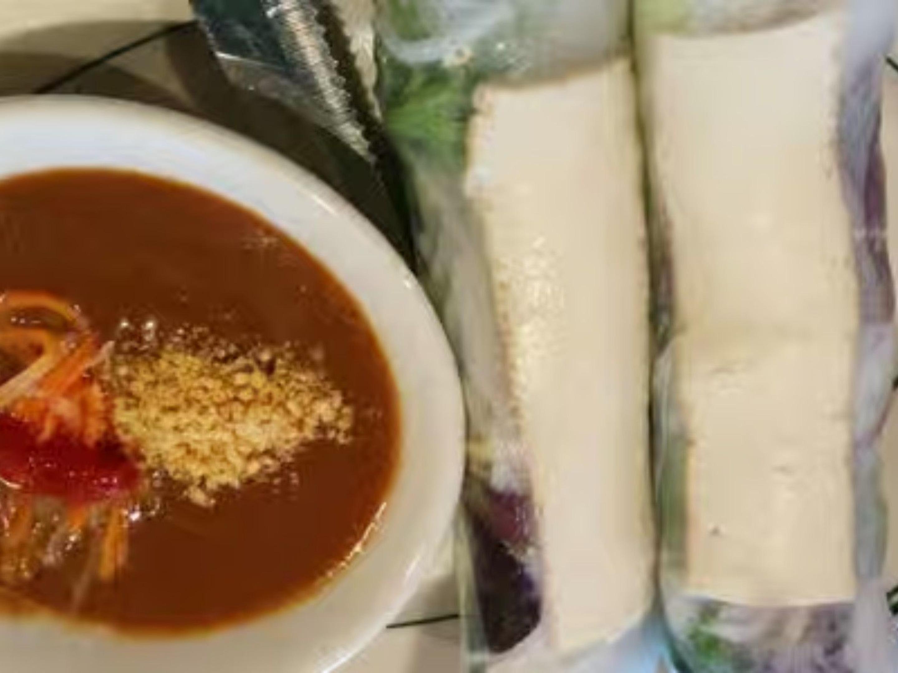 Vegetarian Fresh Spring Rolls (2)