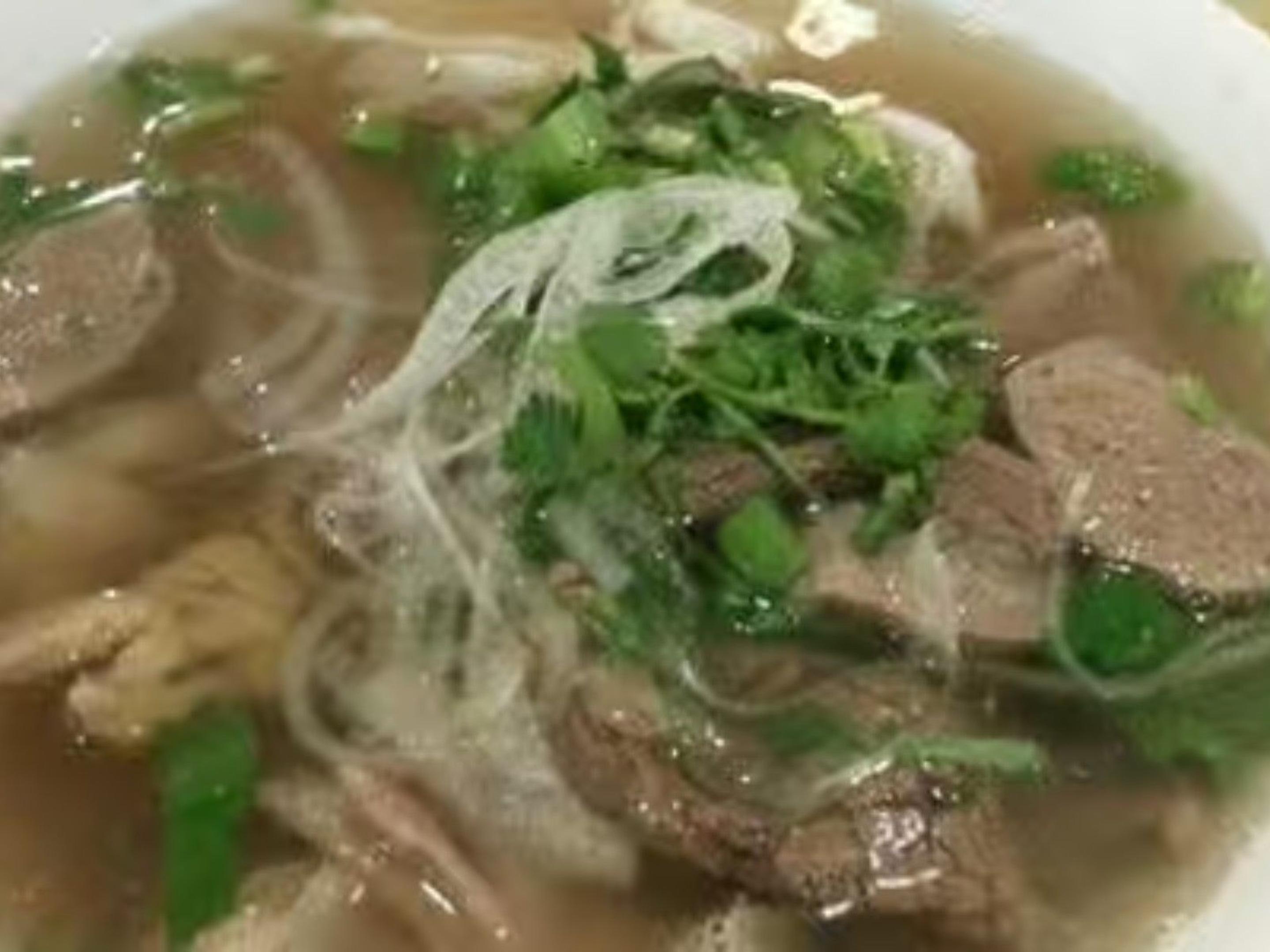Deluxe Pho