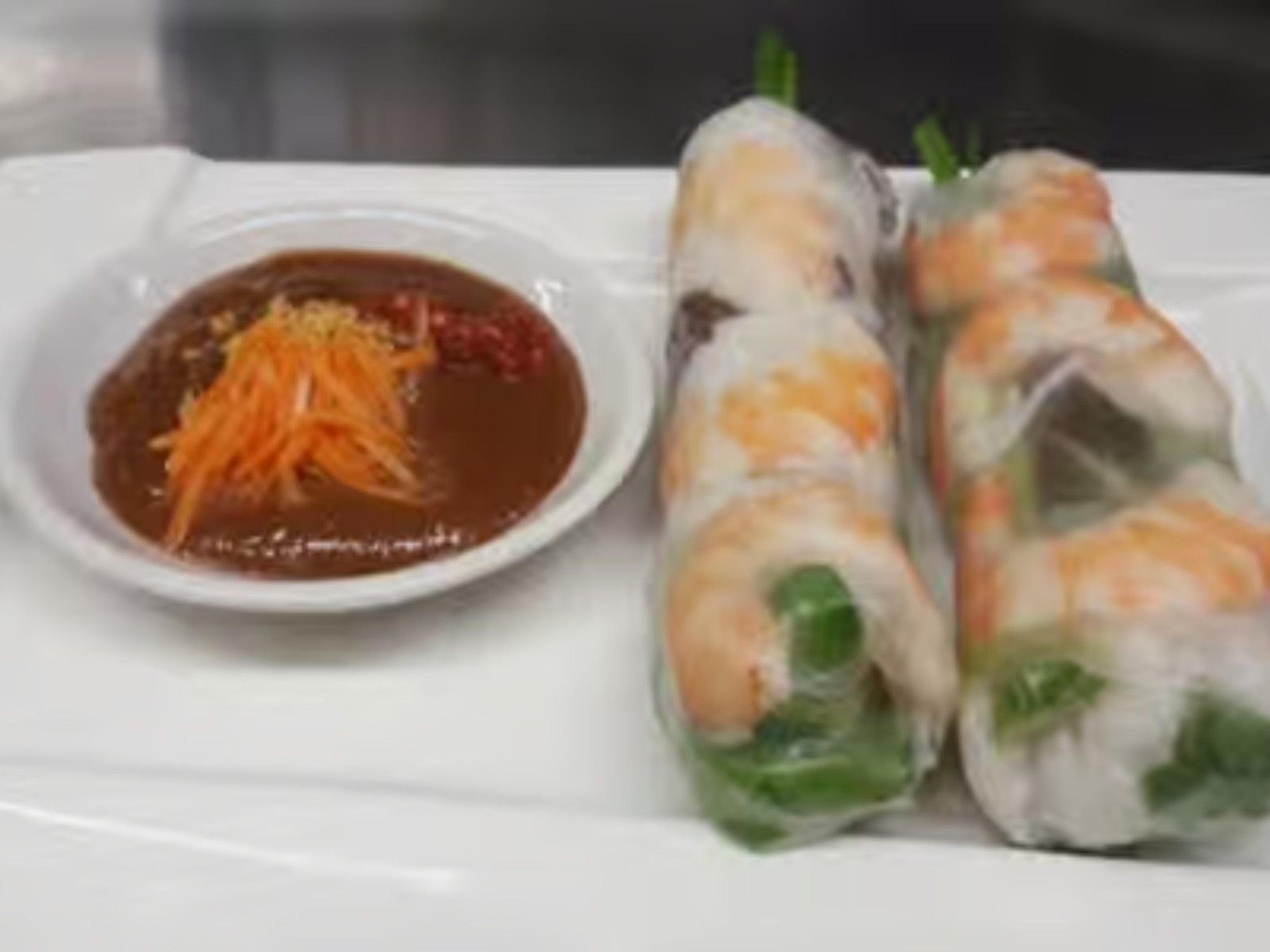 Vietnamese Fresh Spring Rolls (2)