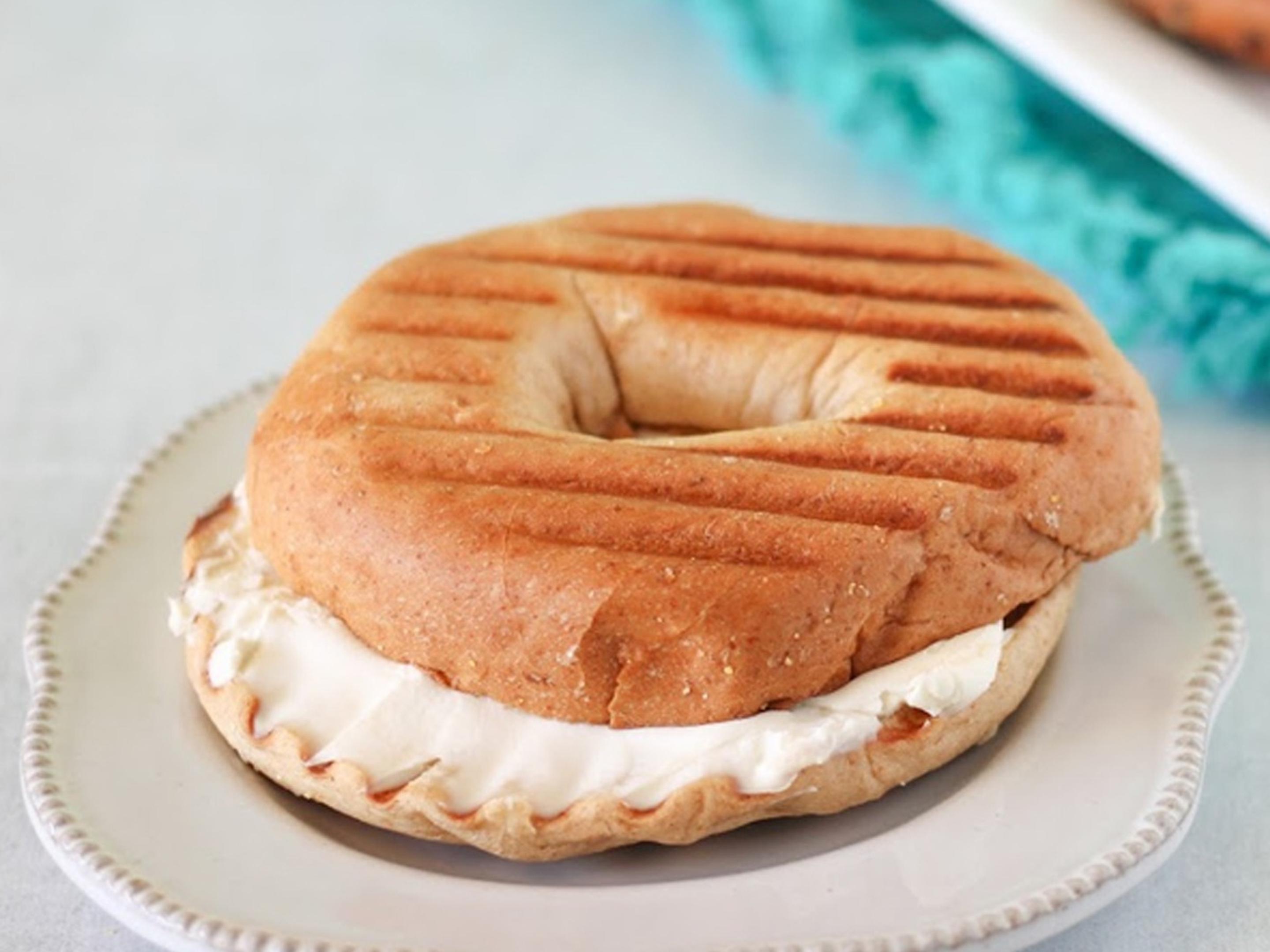 Bagel & Cream Cheese (Vegan Available)