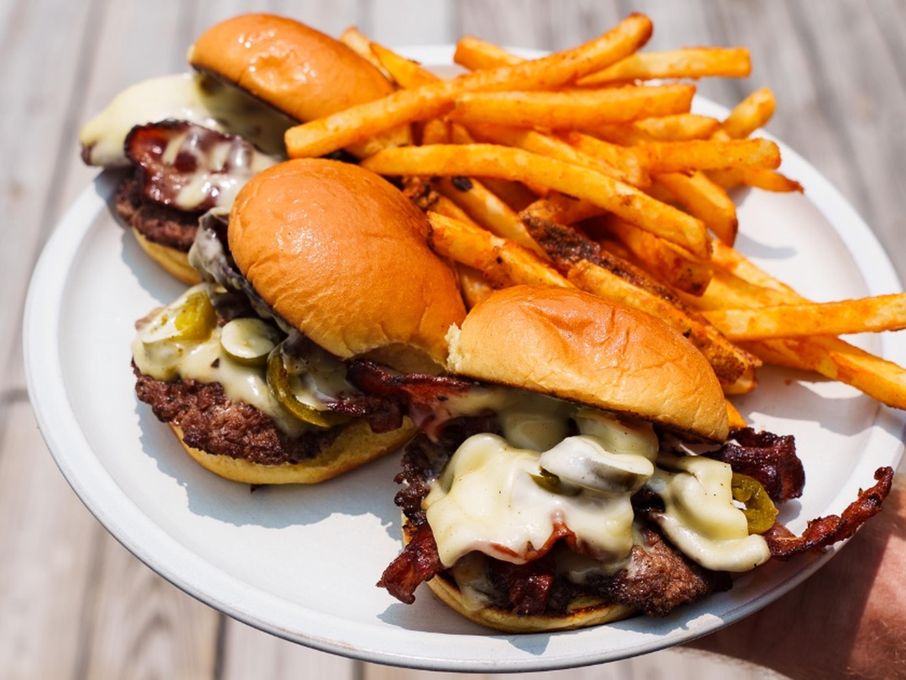 Burger Sliders Jalpeno And Frys
