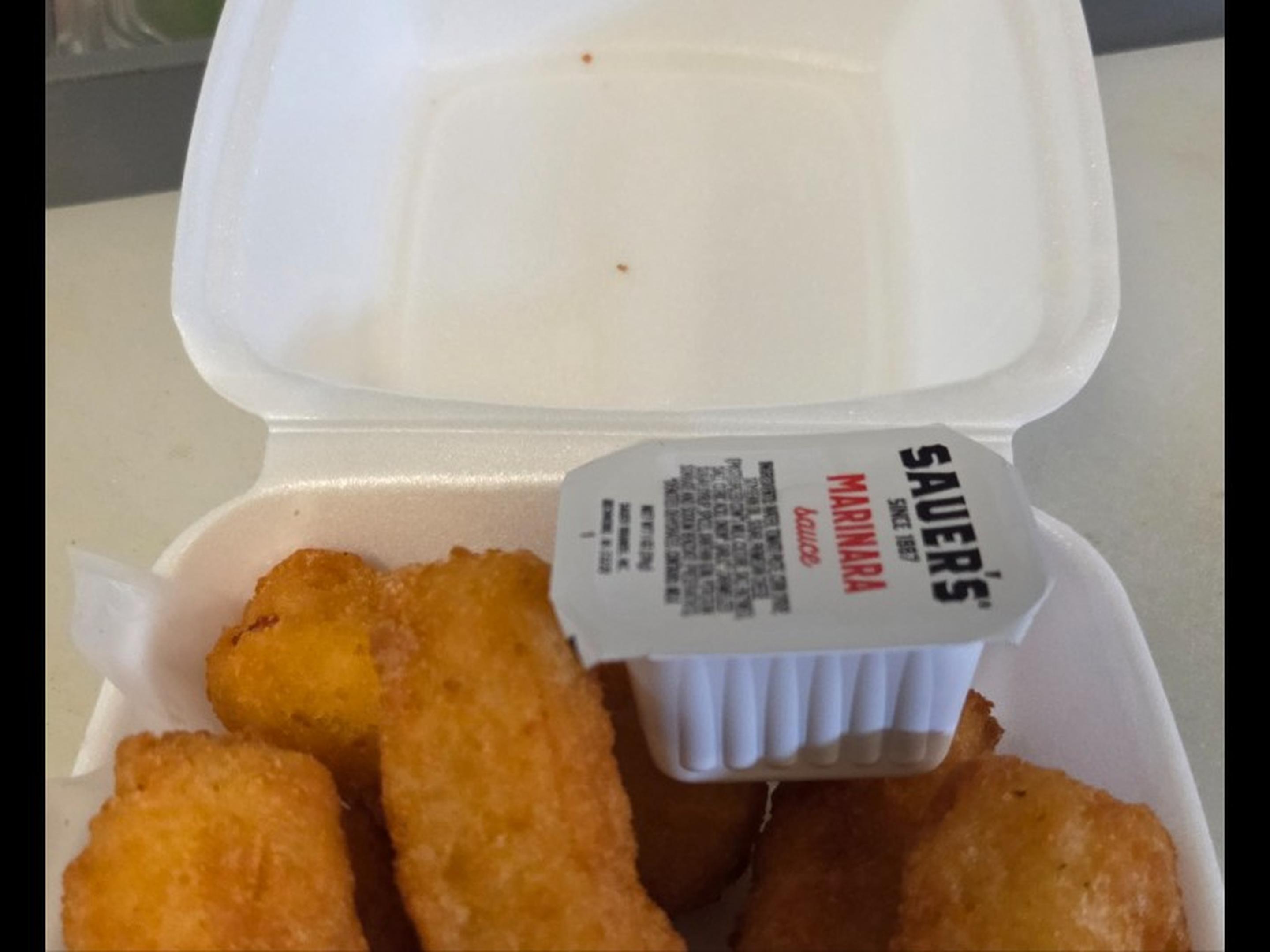 Mozzarella Sticks (6)
