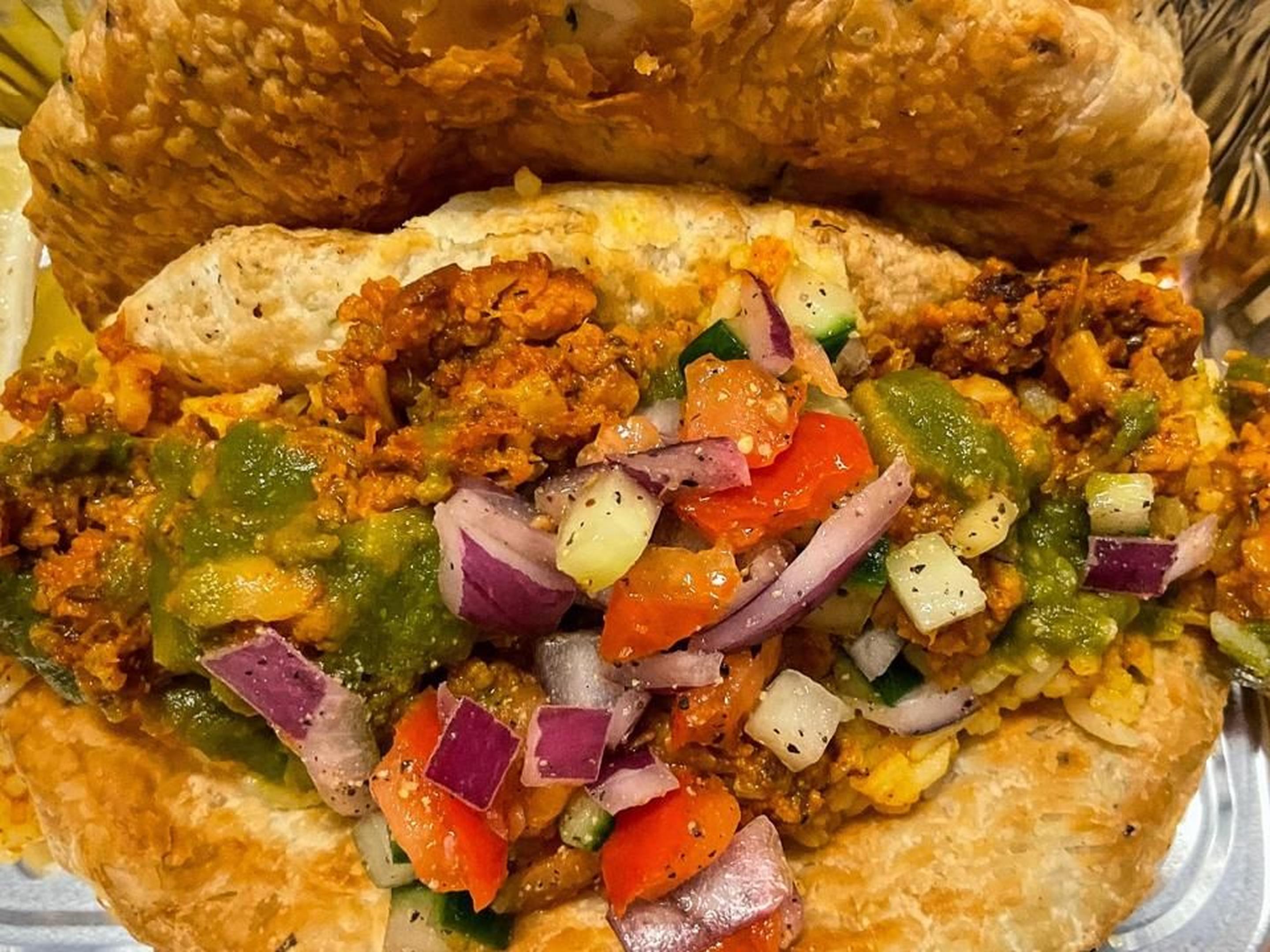 GOBHI MASALA ROLL-UP
