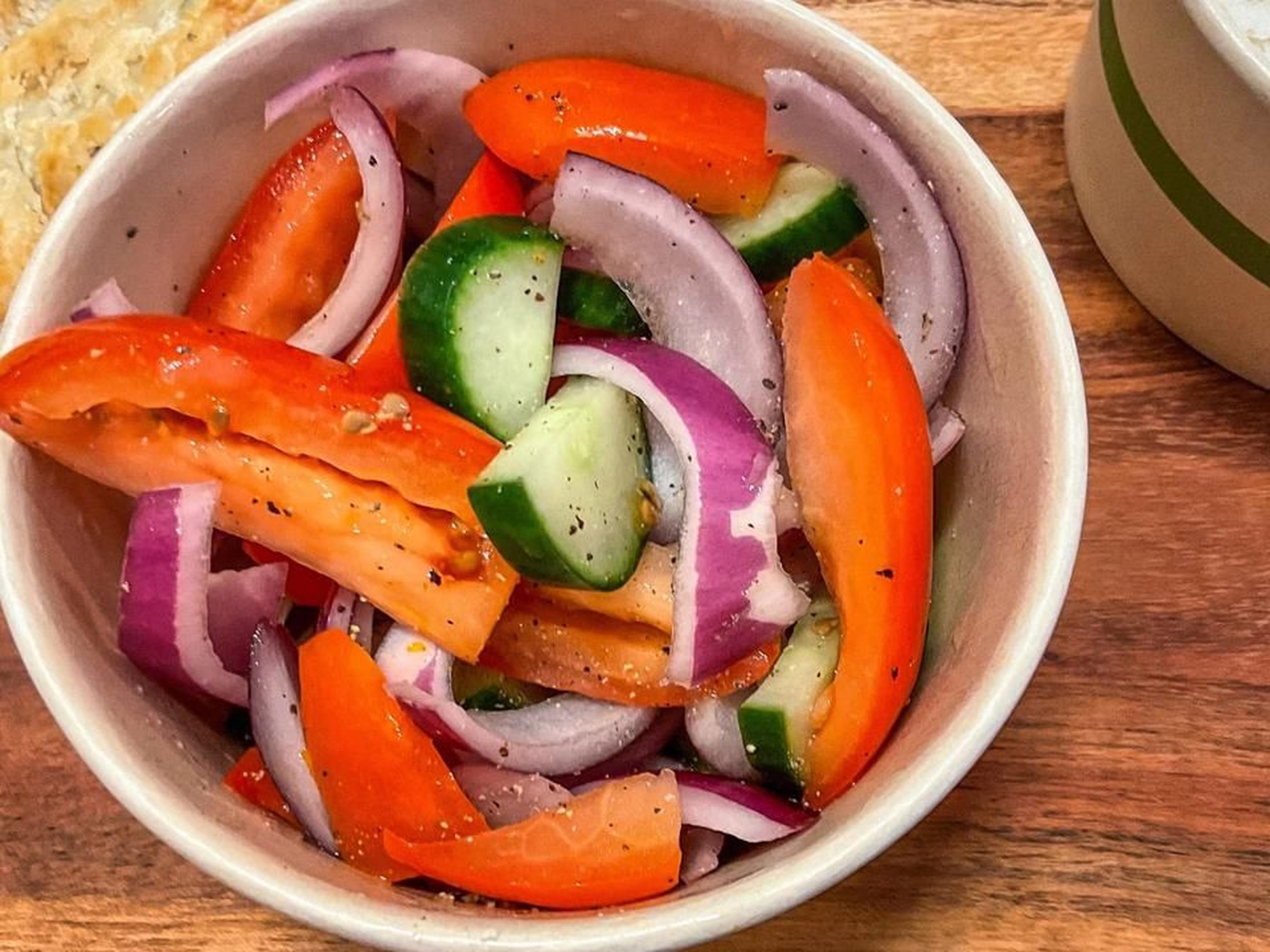 FRESH SALAD