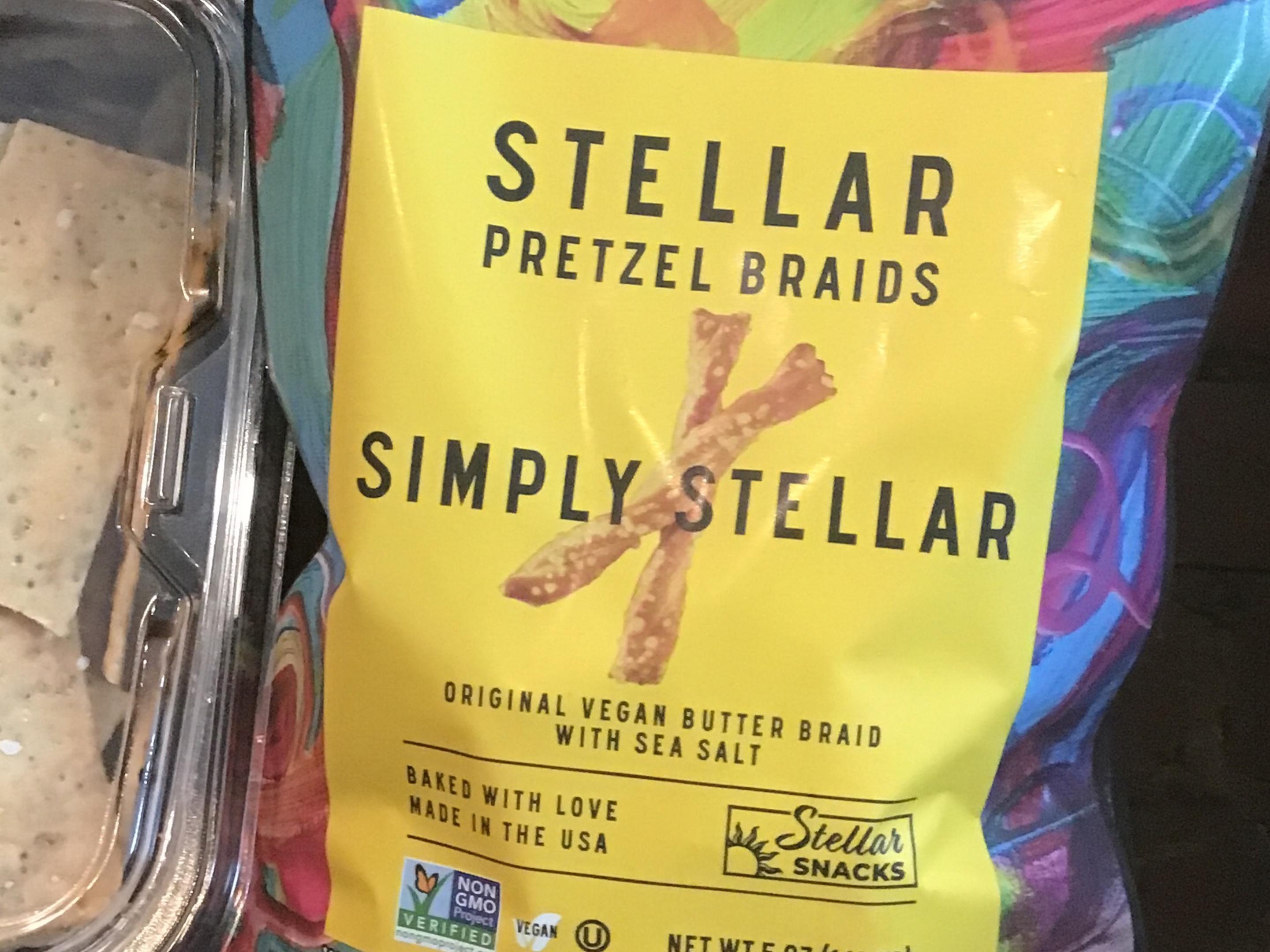 Stellar pretzel braids