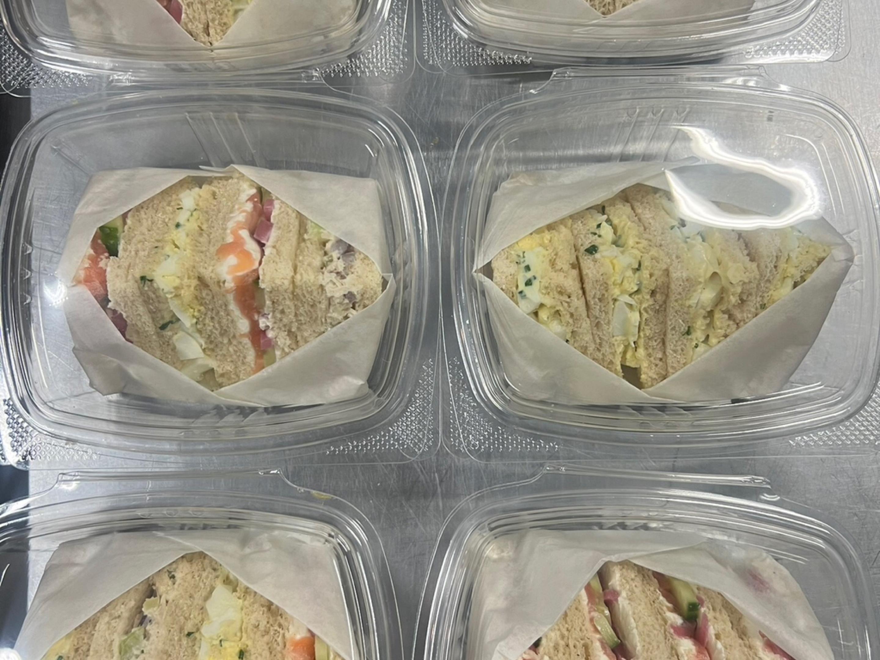 Tea-ni Sandwich