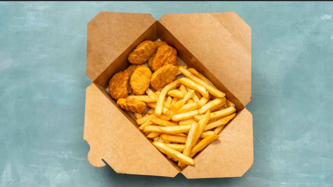 8pc Chicken Nuggets & Fries