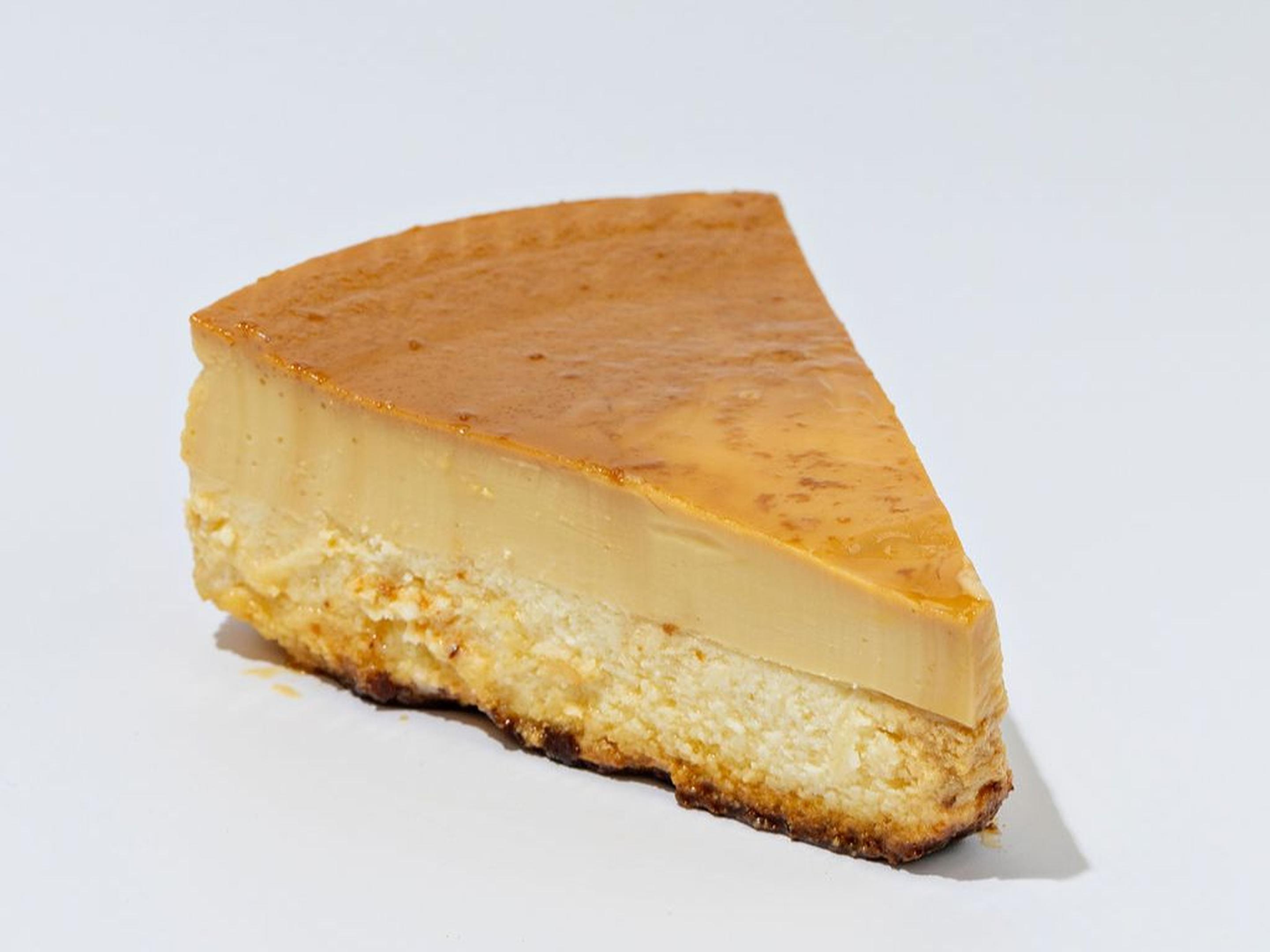 Flan Cheesecake (Flan con Queso) (1 Slice)