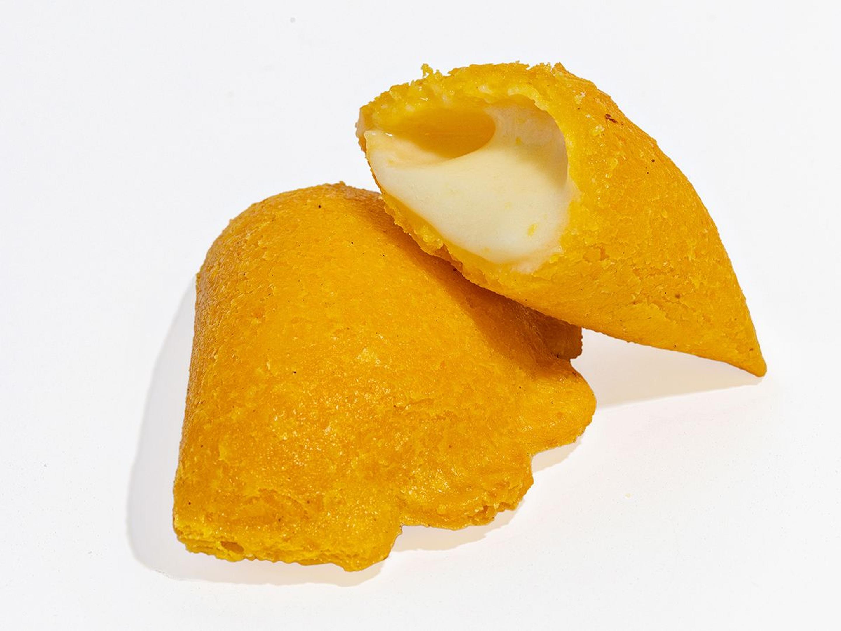 Fried Colombian Cheese Empanada (Queso)