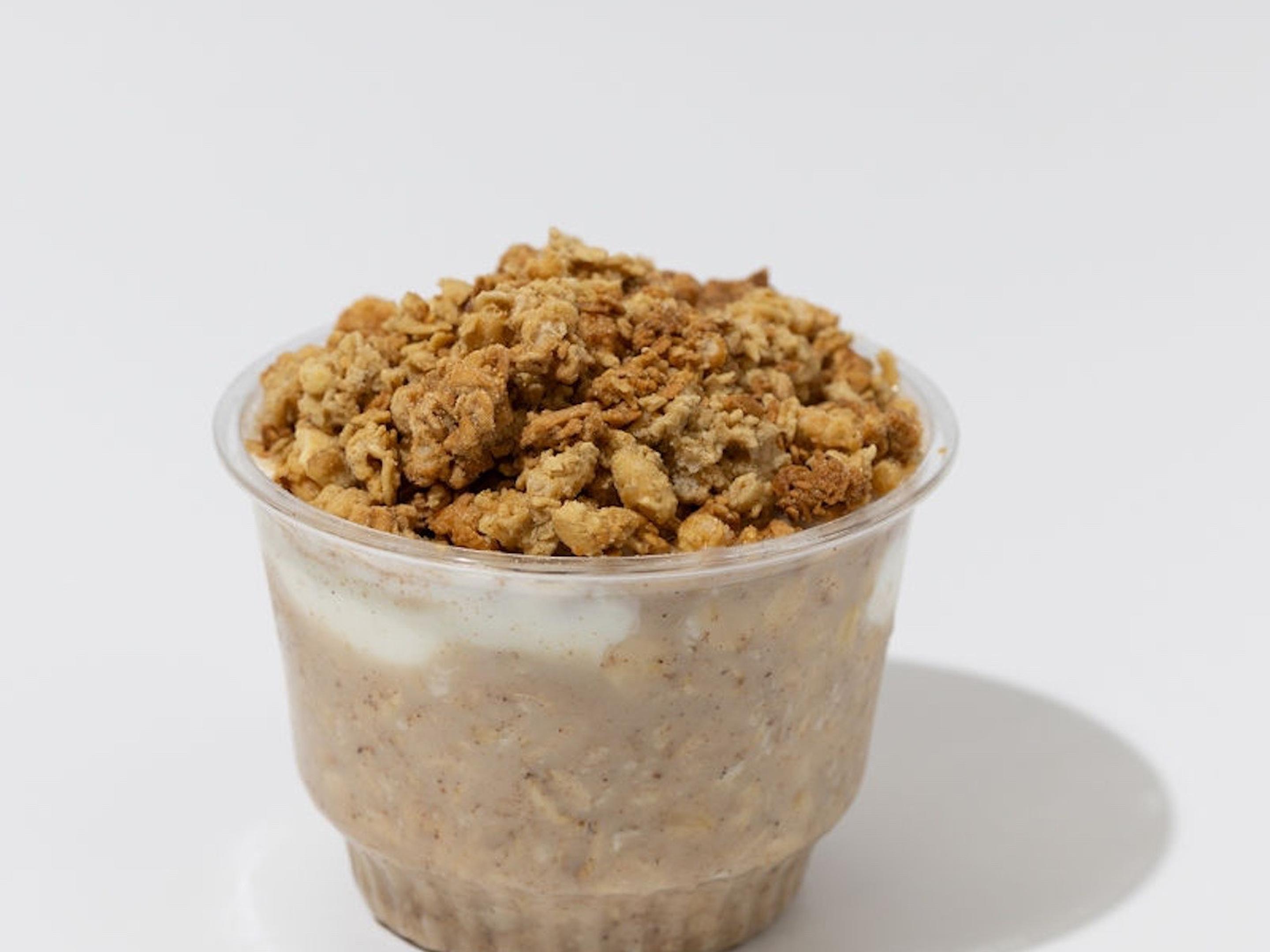 Gingerbread Overnight Oats w/ Greek Yogurt