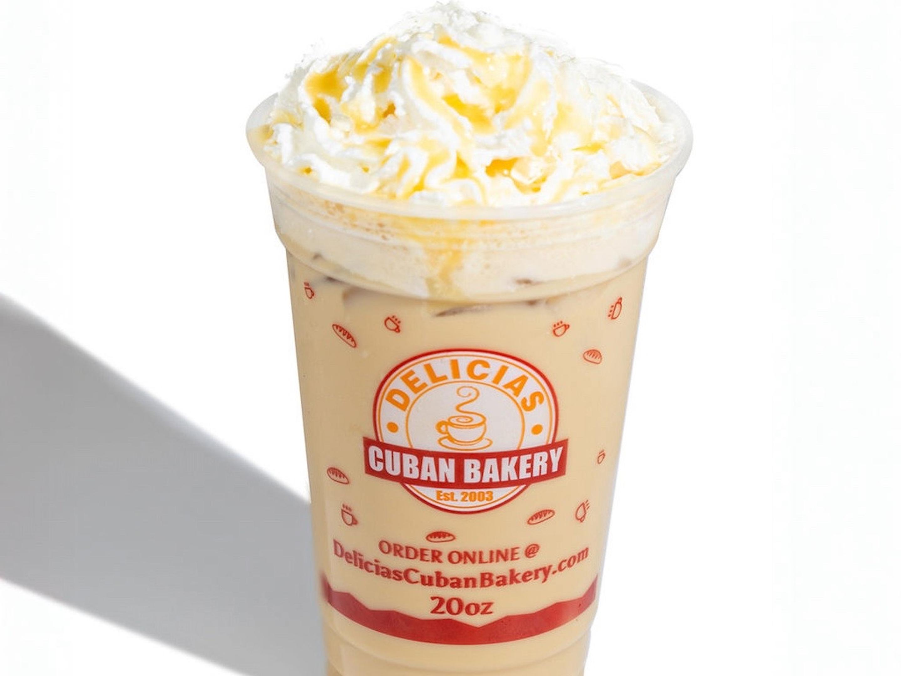 Iced White Chocolate Latte (w/Whipped Cream)