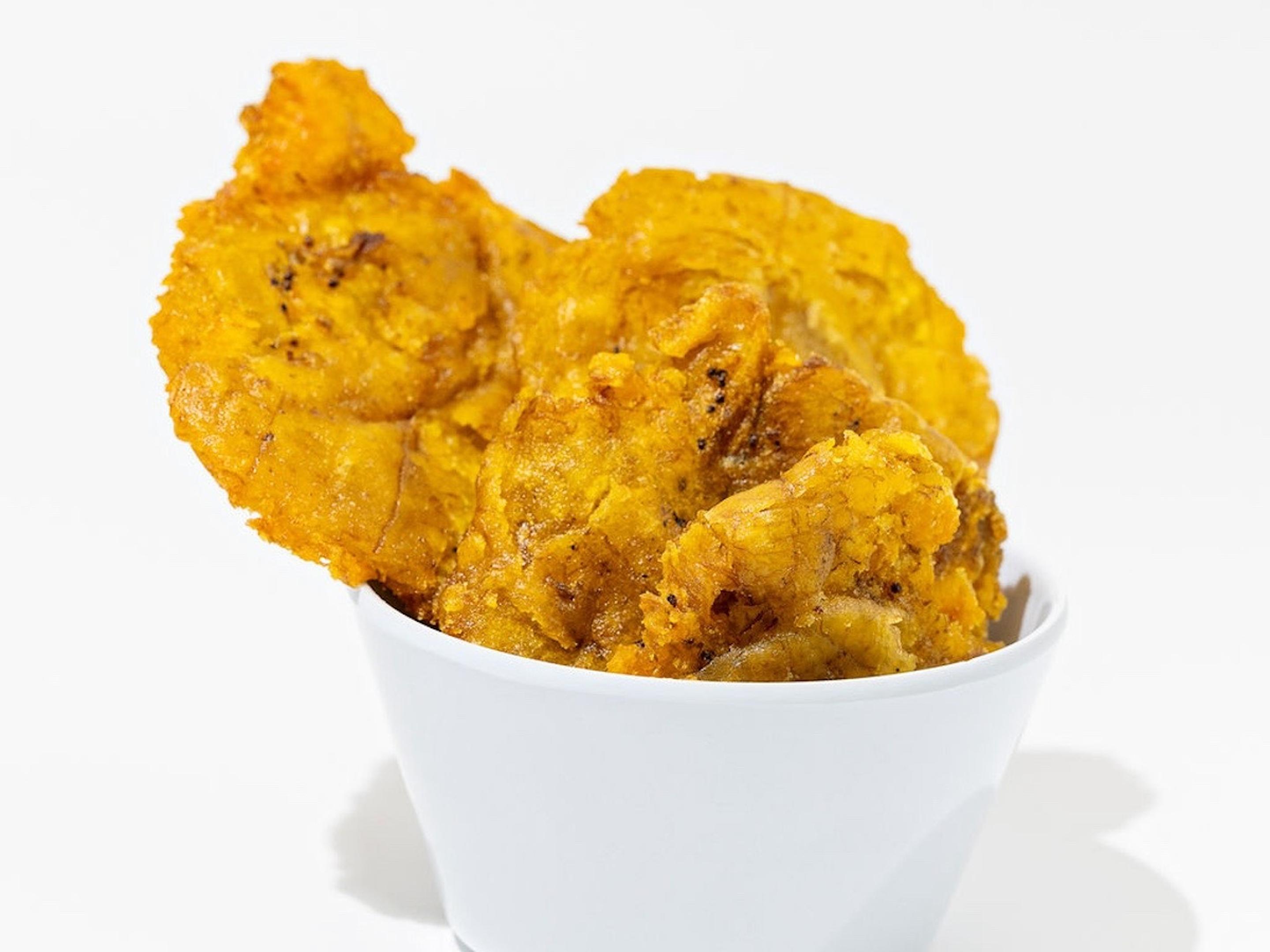 Fried Green Plantains (Tostones) (4 pieces)