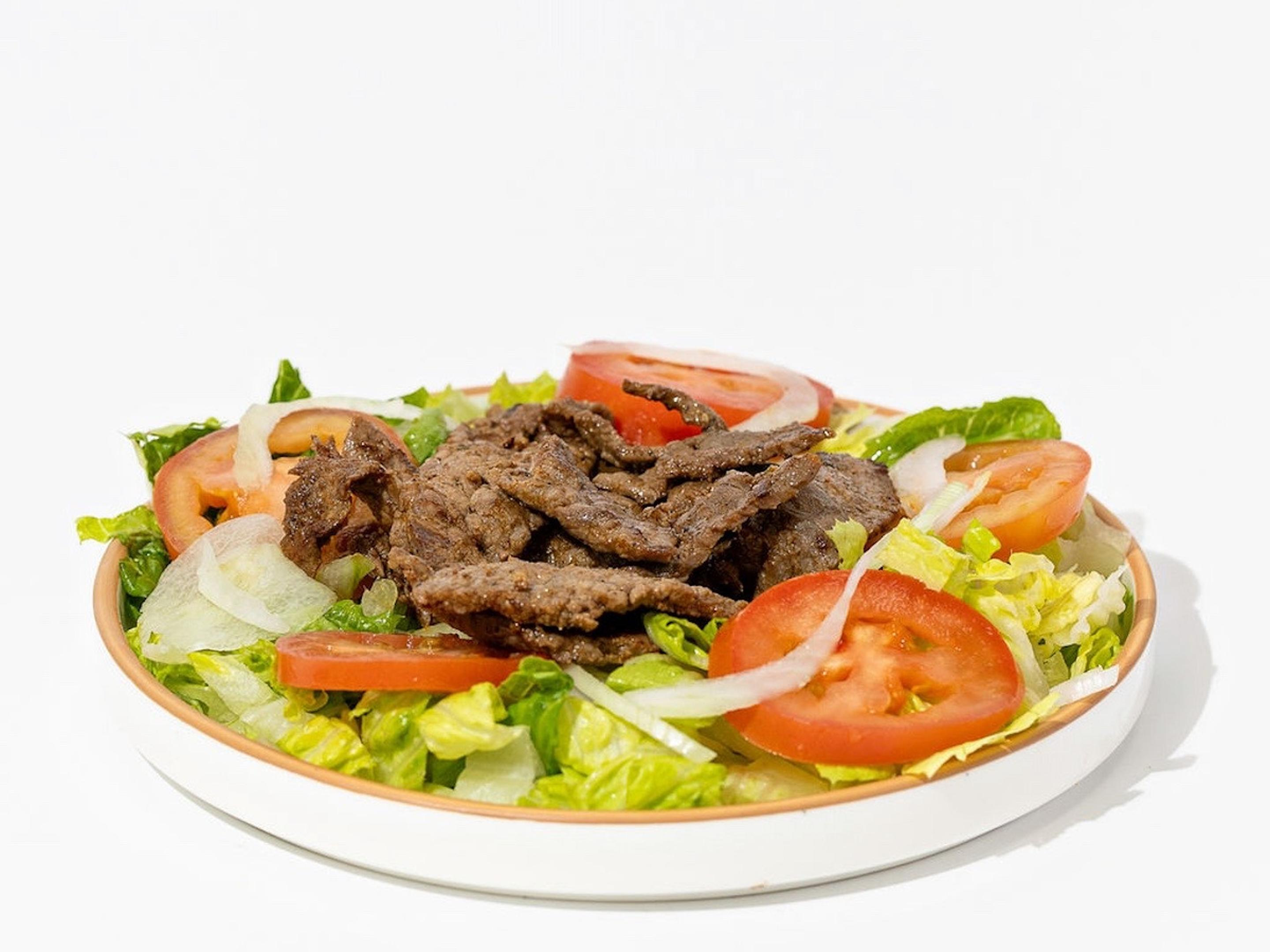 House Salad with Marinated Steak Strips