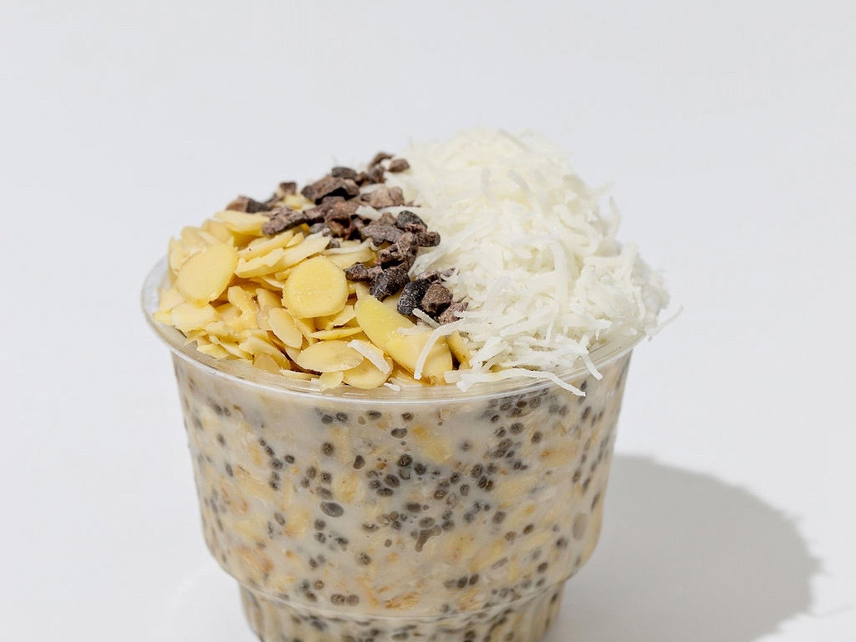 Overnight Oats & Chia Seeds w/Almonds & Shredded Coconut