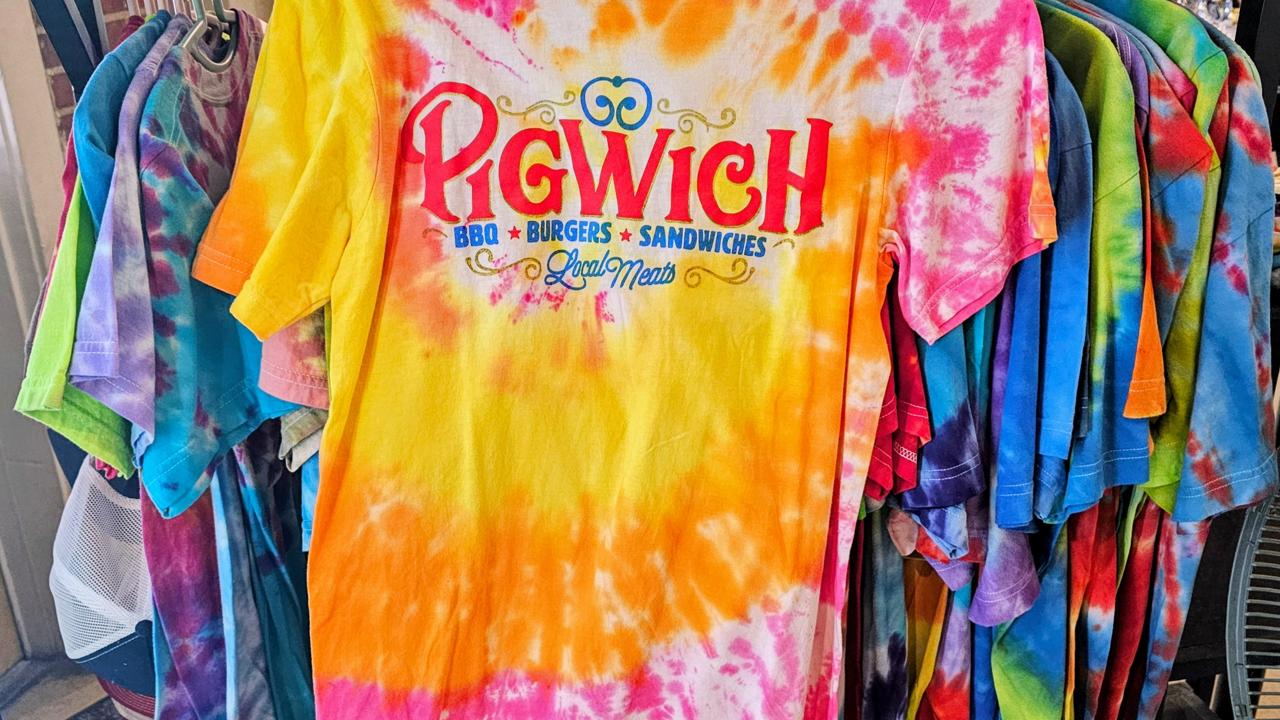 Pigwich Logo - Tie Dye