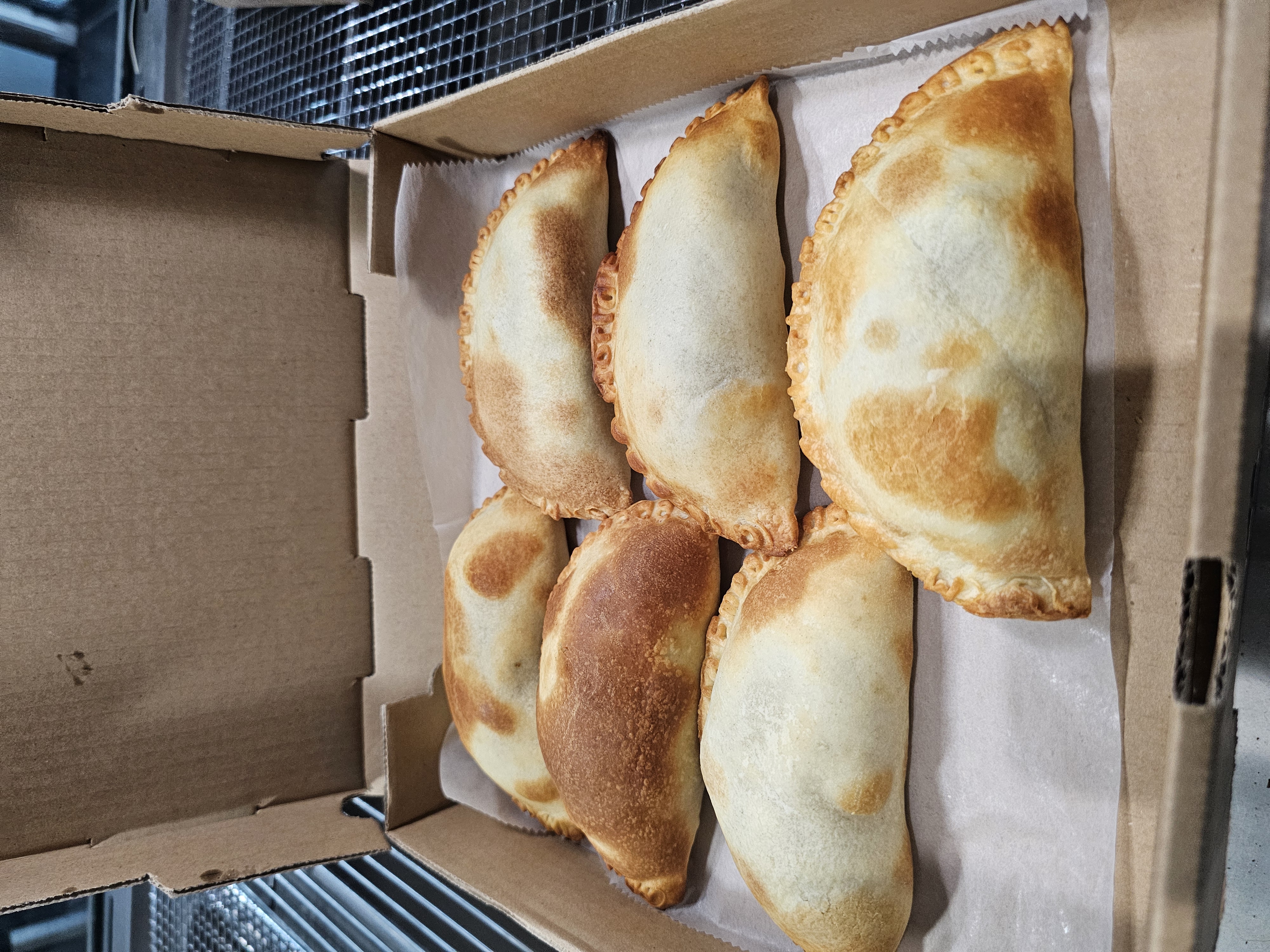 Half a Dozen Empanada Box