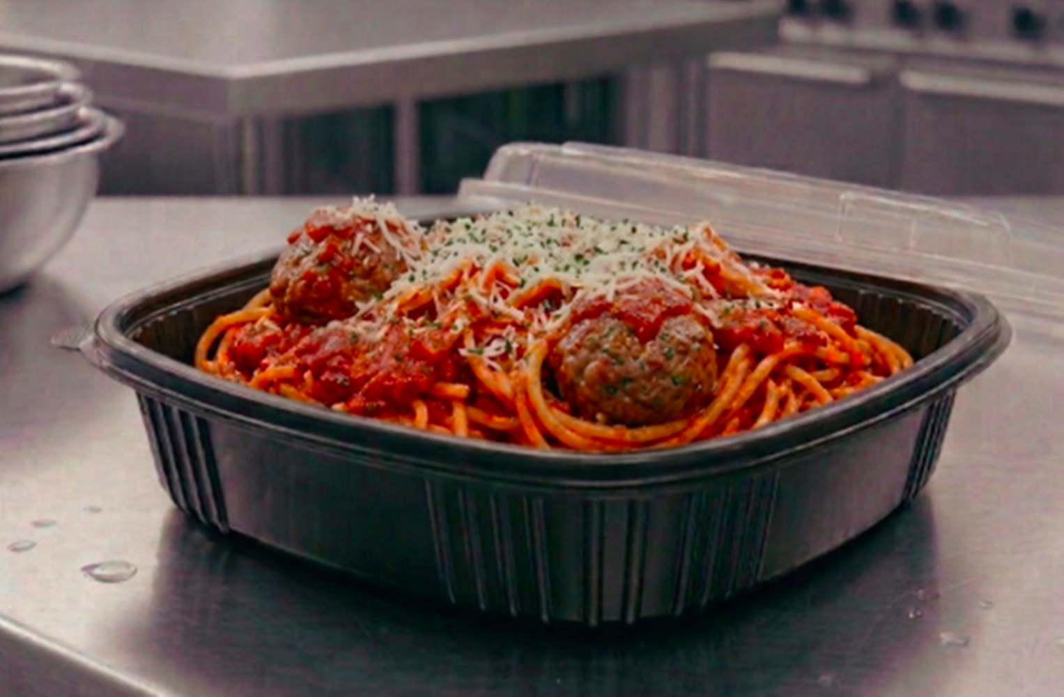 Spaghetti With Meatballs in Marinara Sauce
