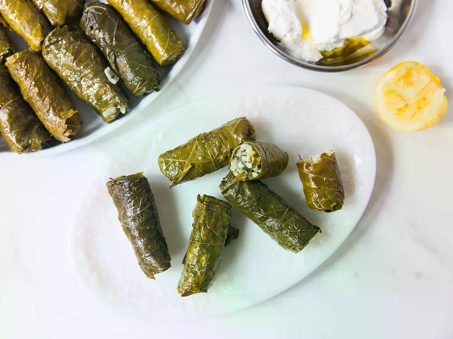 DOLMADAKIA PLATTER (FAMILY SIZE)
