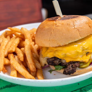 Classic Cheeseburger