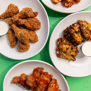 (8) Wings
