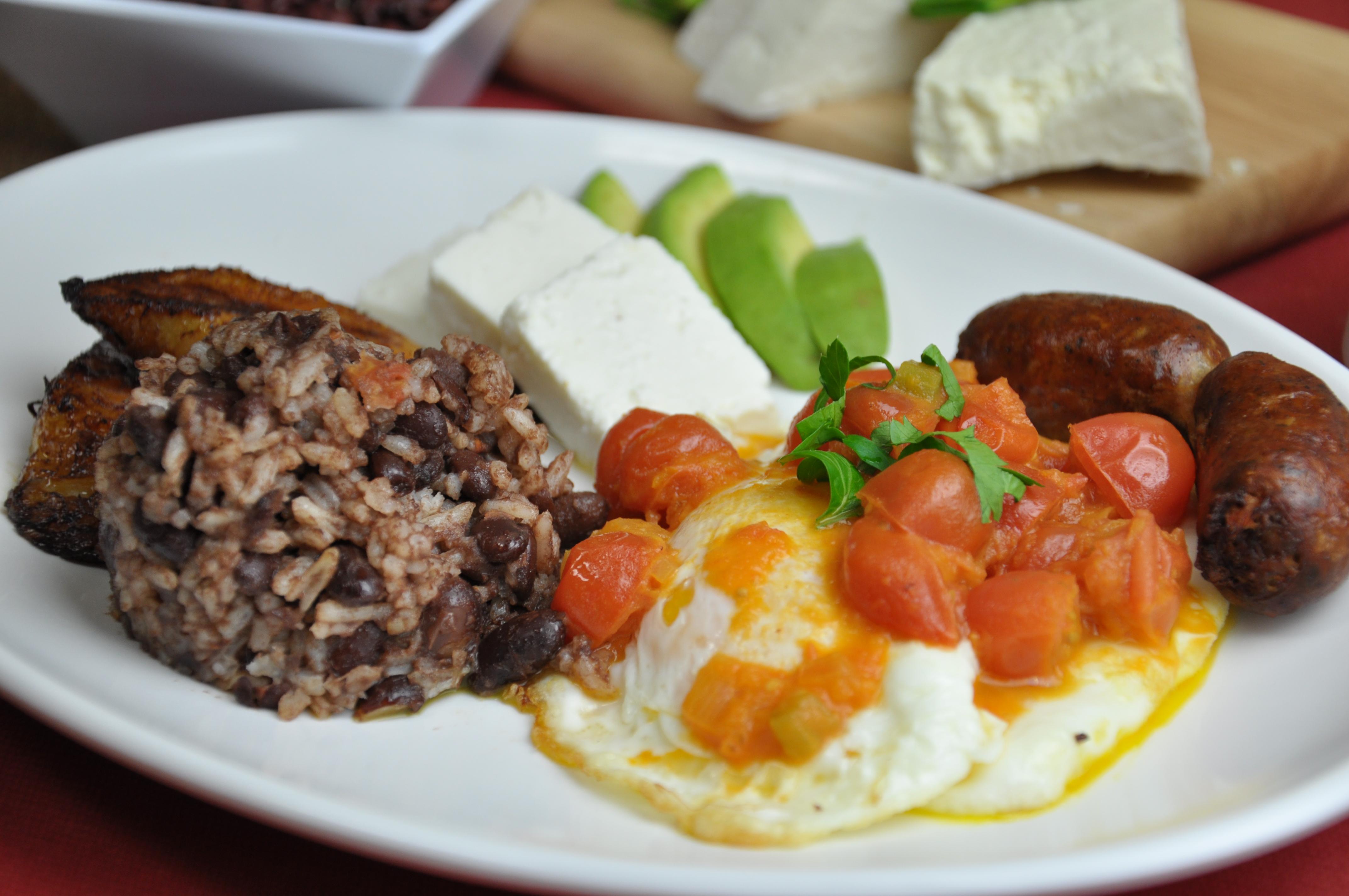 HUEVOS RANCHEROS & CHORIZO
