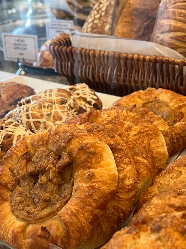 Roasted Apple Croissant