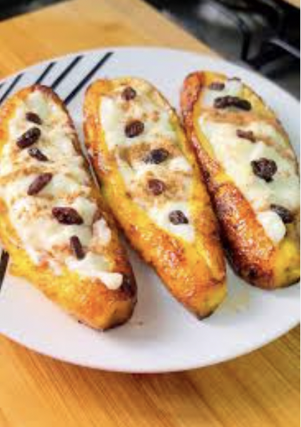 PLANTAIN CANOE