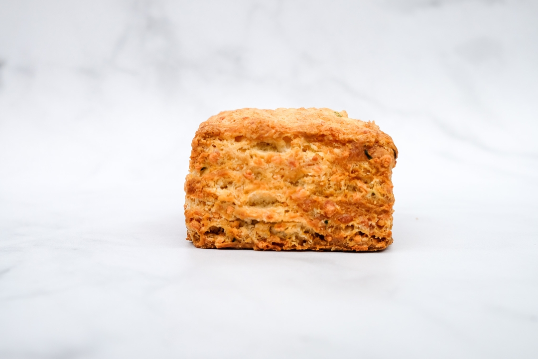 CHEDDAR CHIVE BISCUIT