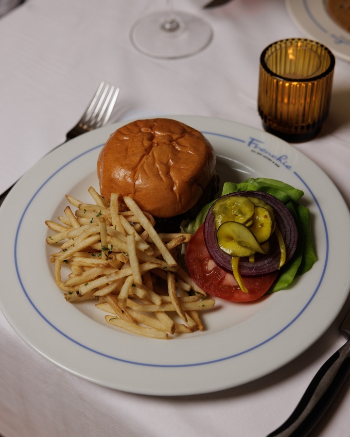 CLASSIC BURGER