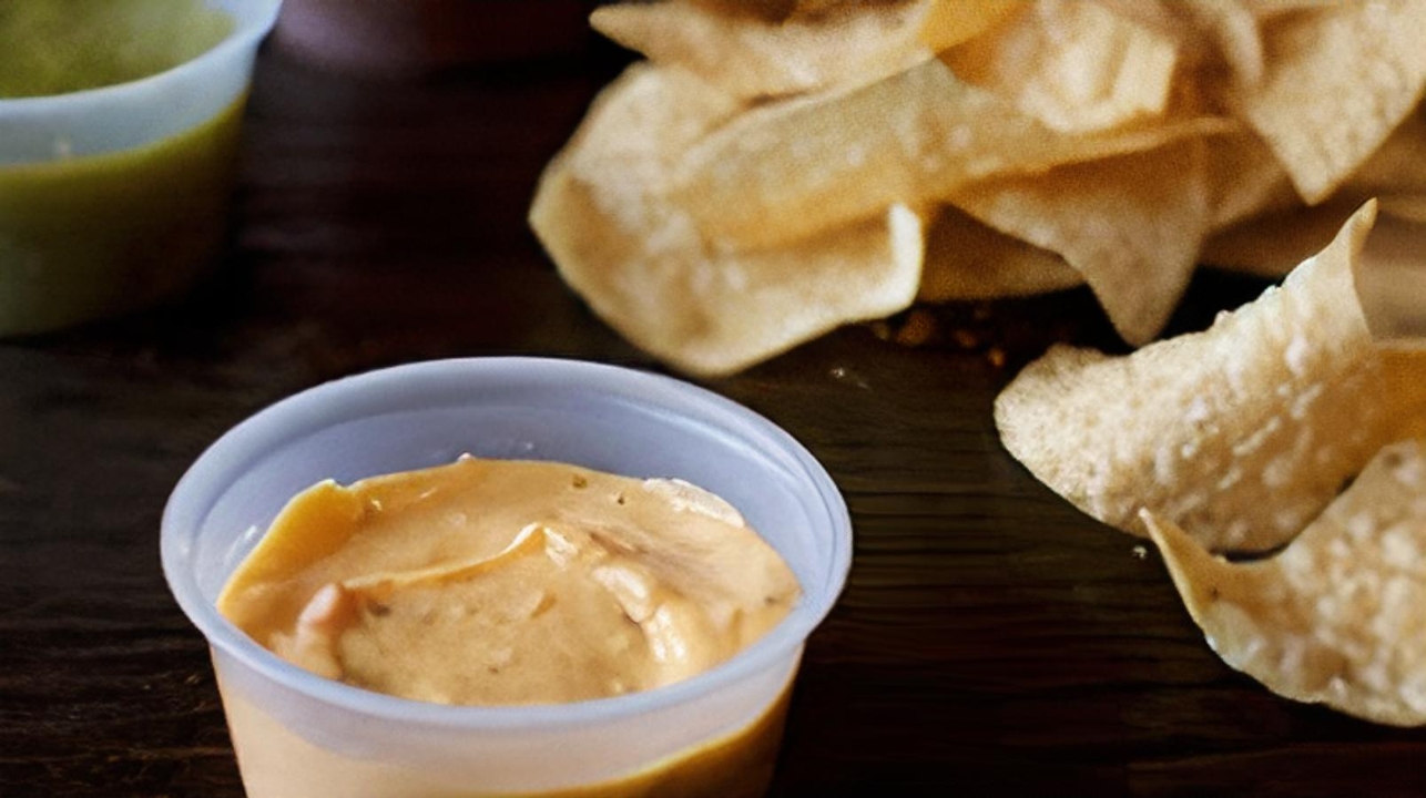Chips & Queso