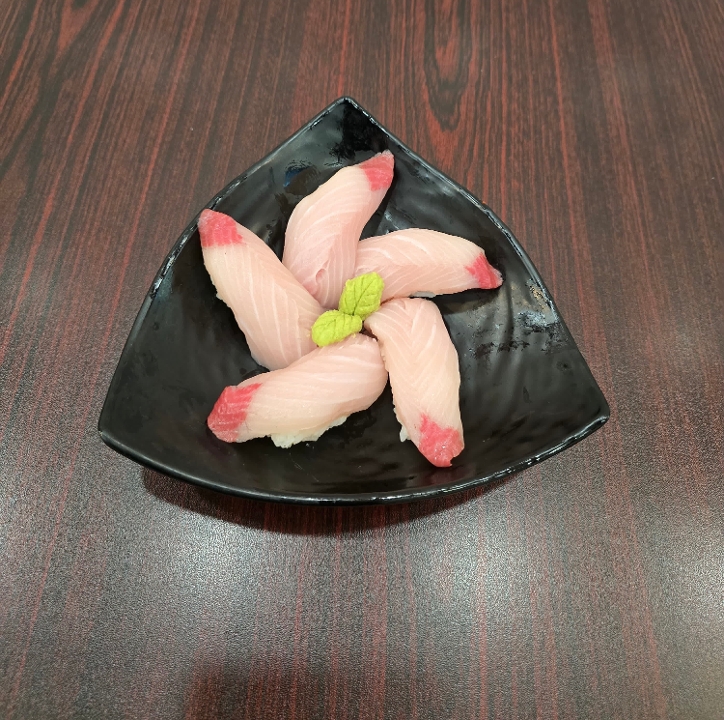 Yellow Tail Nigiri (2pcs)