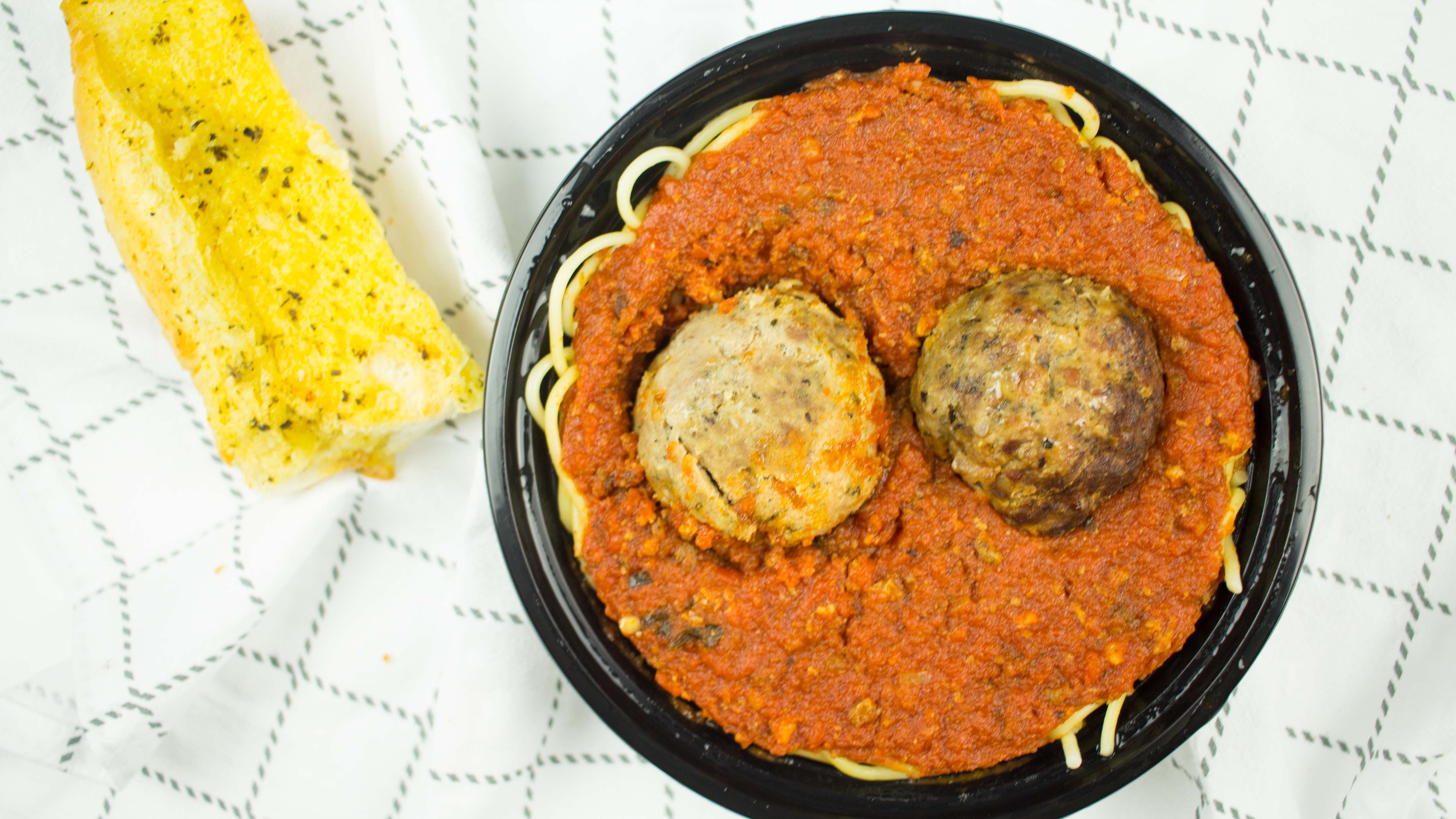 Pasta + 2 Meat Balls